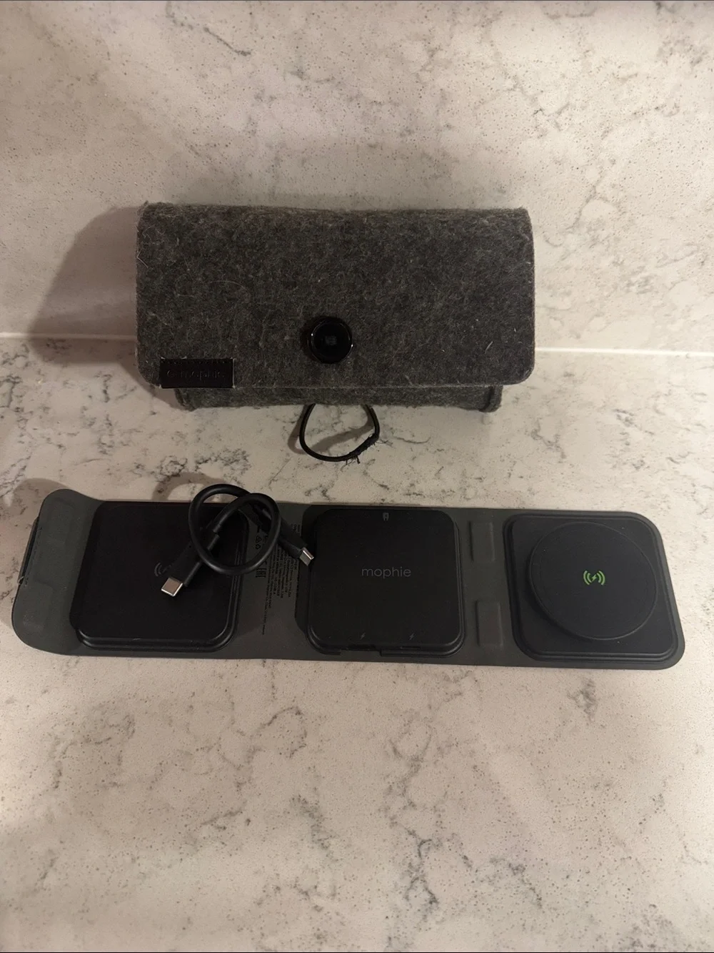 3/$30! 🛍️ mophie 3-in-1 Foldable Wireless Charging Pad Felt Carry Pouch